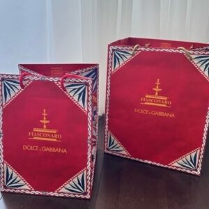 2/25$ Dolce & Gabbana Paper Gift Bags